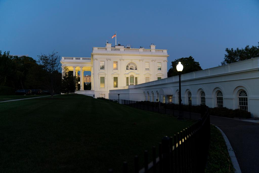 Trump stays out of sight, few details about his COVID-19
recovery 1