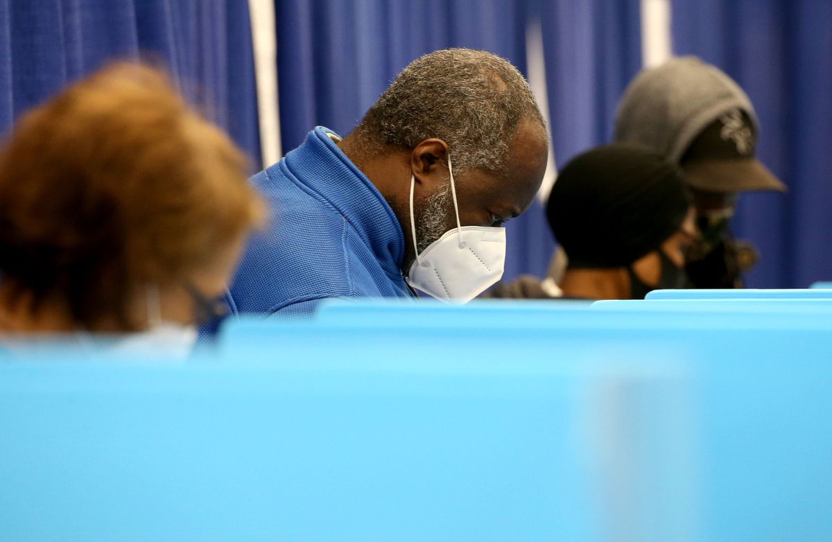The Spin: Mail-in, early voting in Illinois soars past 1
million mark | ‘Trumpocrat’ Blagojevich to endorse Willie Wilson
over Sen. Dick Durbin | Gov. J.B. Pritzker tightens COVID-19
restrictions in suburbs 1 The Spin: Mail-in, early voting in Illinois soars past 1
million mark | ‘Trumpocrat’ Blagojevich to endorse Willie Wilson
over Sen. Dick Durbin | Gov. J.B. Pritzker tightens COVID-19
restrictions in suburbs 1