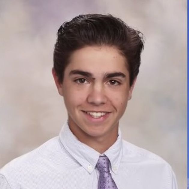 18-year-old Lyons Township grad, University of Dayton
freshman remembered after dying of COVID-19; ‘It really hurts that
I will not see him come back and visit’ 1 18-year-old Lyons Township grad, University of Dayton
freshman remembered after dying of COVID-19; ‘It really hurts that
I will not see him come back and visit’ 1