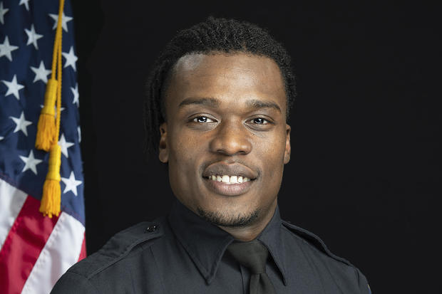 Police chief: No reason to fire Wisconsin officer who killed
teen 1