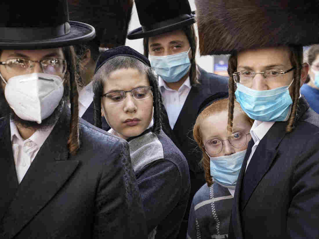 Police Arrest Anti-Lockdown Protest Leader In New York's
Orthodox Jewish Community 1