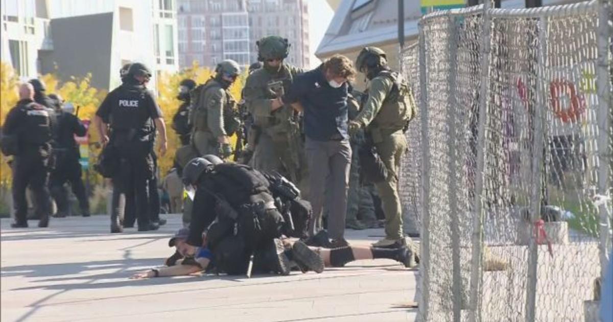 One dead in shooting at dueling Denver protests 1