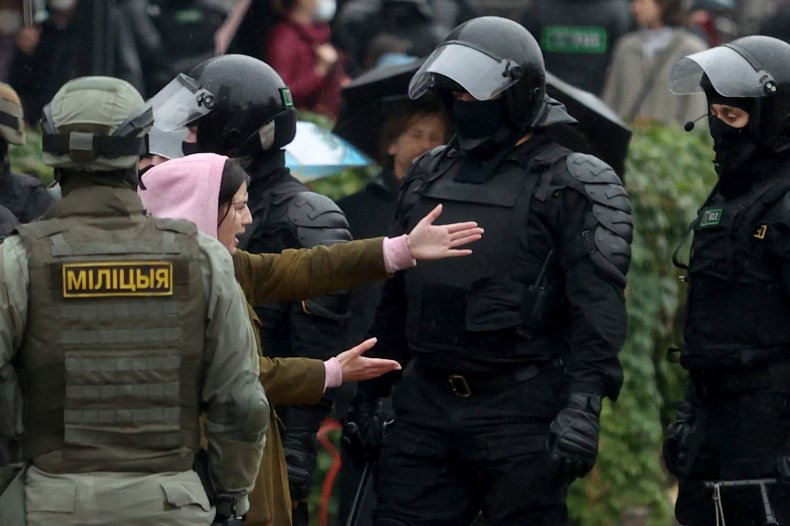 After Beatings and Teargas Fail to Suppress Protests,
Belarus Authorizes Live Fire 1