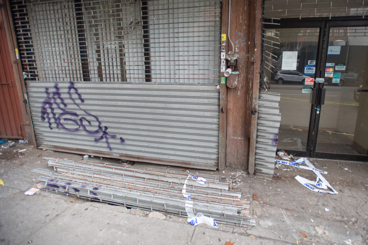 Man injured after sinkhole opens on NYC sidewalk 1