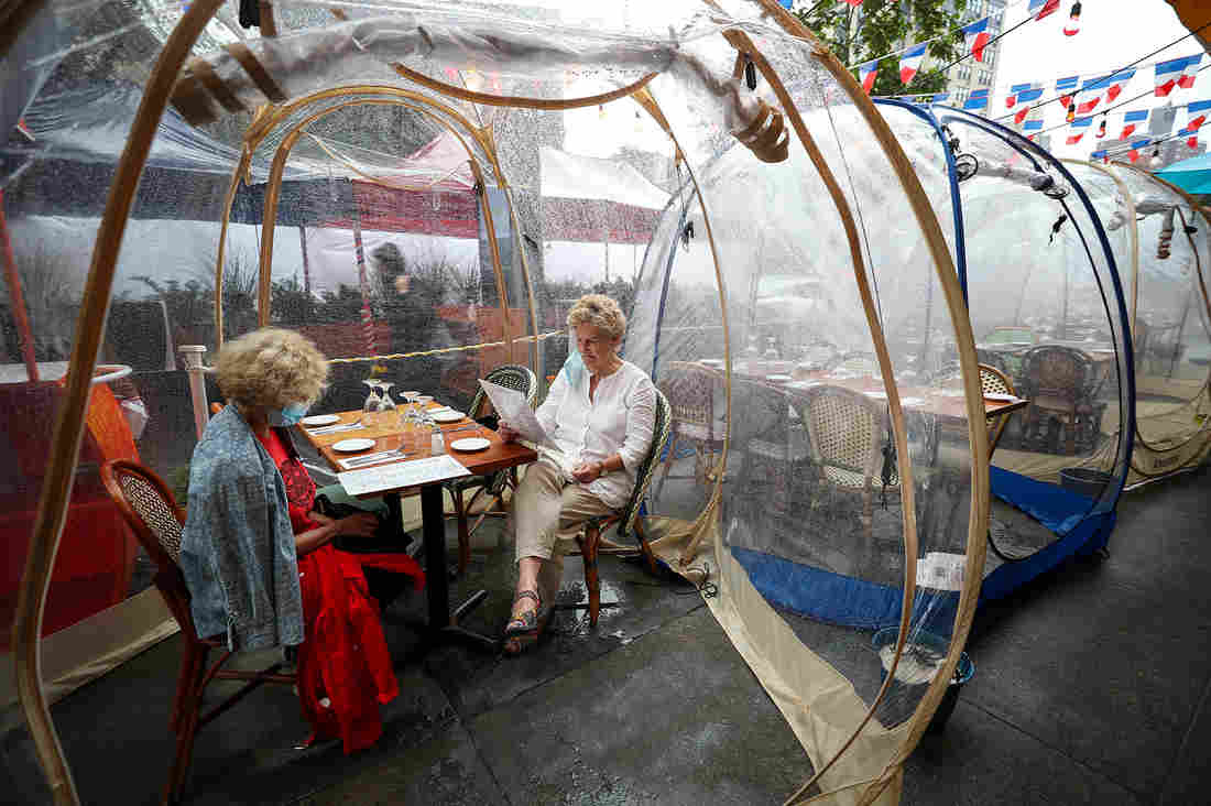 Coronavirus FAQs: What's Up With Bubble Dining? Should You
Hand Out Halloween Candy? 1