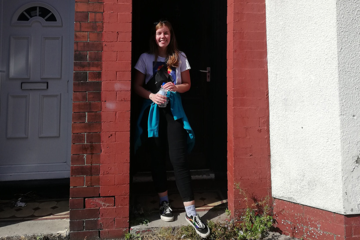 Student fined $8,500 after Instagram pic proved she broke
quarantine 1