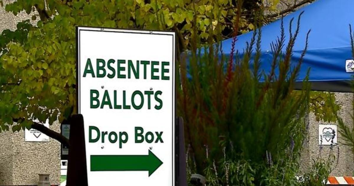 Early voting begins in Wisconsin as the state sees a surge
in new coronavirus cases 1