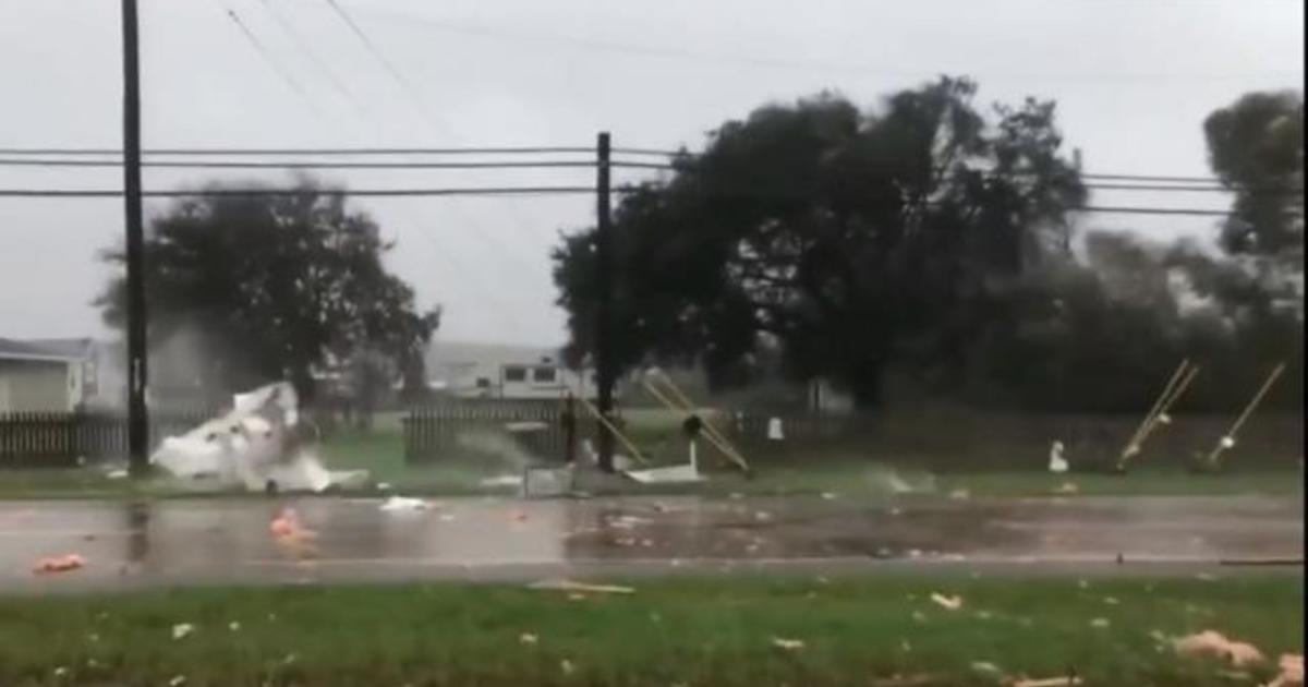 Eye Opener: Hurricane Zeta makes landfall as Category
2 1