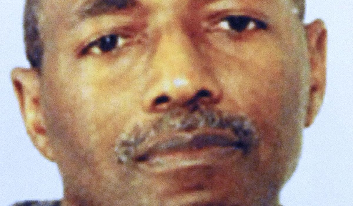 Ex-Chicago officer who fled trial sentenced on drug
charges 1