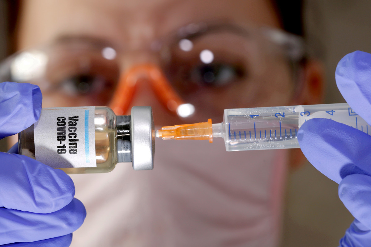 Trump to make COVID-19 vaccine free for Medicare, Medicaid
recipients 1