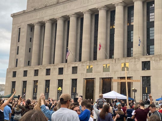 Nashville 'worship protest' under investigation after
drawing largely unmasked crowd of thousands 1