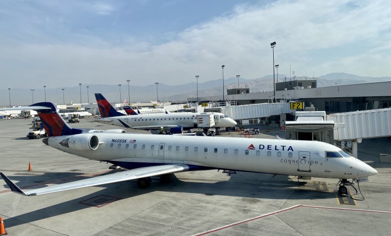 Southwest Airlines Expands Despite COVID-19, While Other
Airlines Try to Survive 1