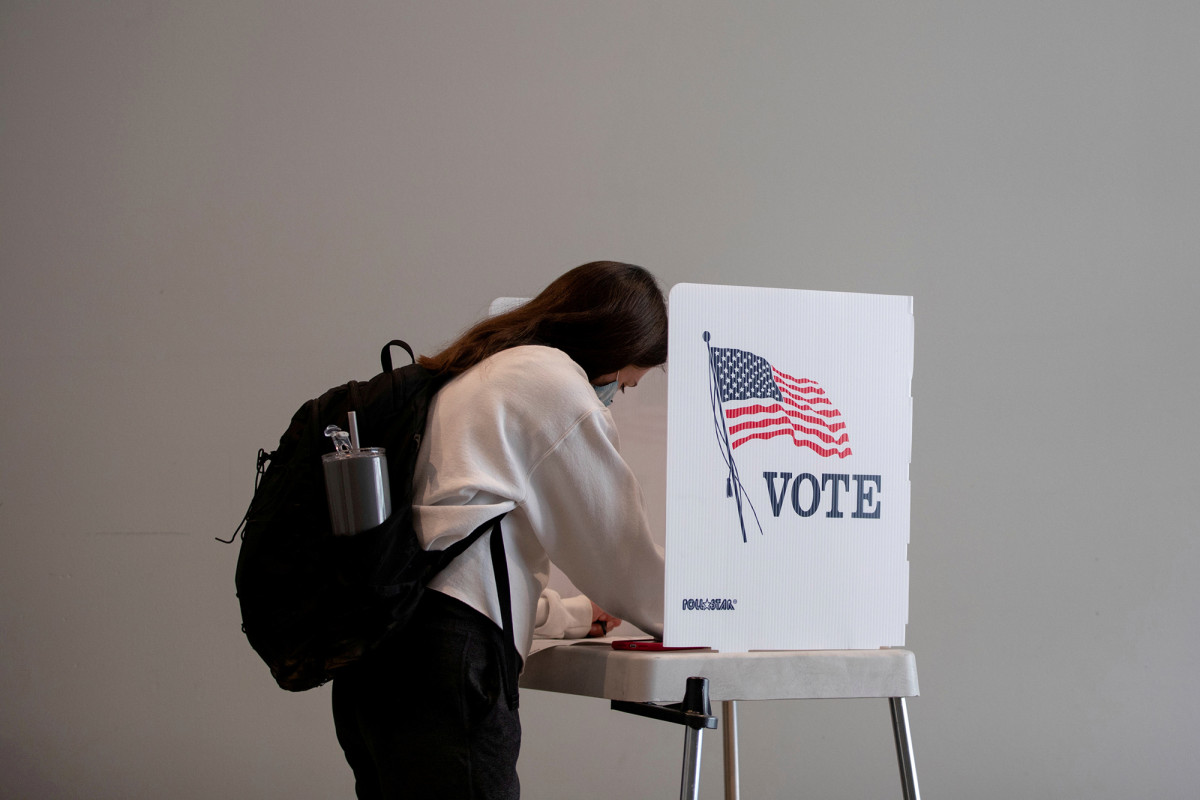 NYC to open 88 early-voting sites including daycares,
schools in session 1
