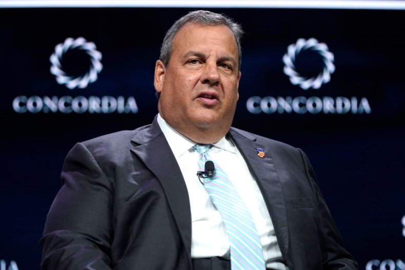 Chris Christie Says Nobody Wore Masks in Debate Prep Room
With Trump 1