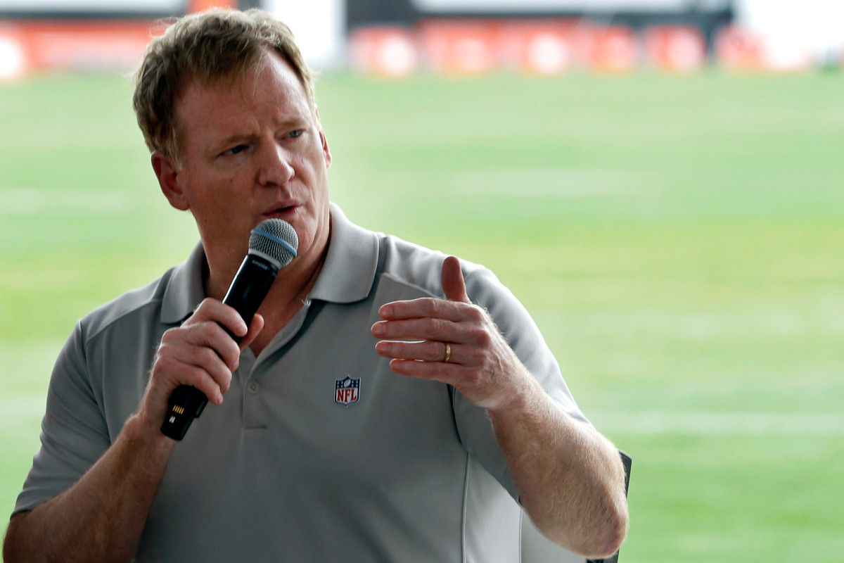 Titans’ coronavirus outbreak grows as NFL fights to avoid
another 1