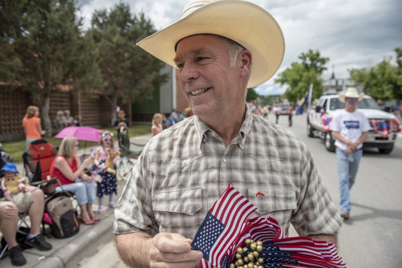GOP Governor Candidate, Who Hugged Supporters Without Mask,
Went to Concert Linked to COVID Cases 1