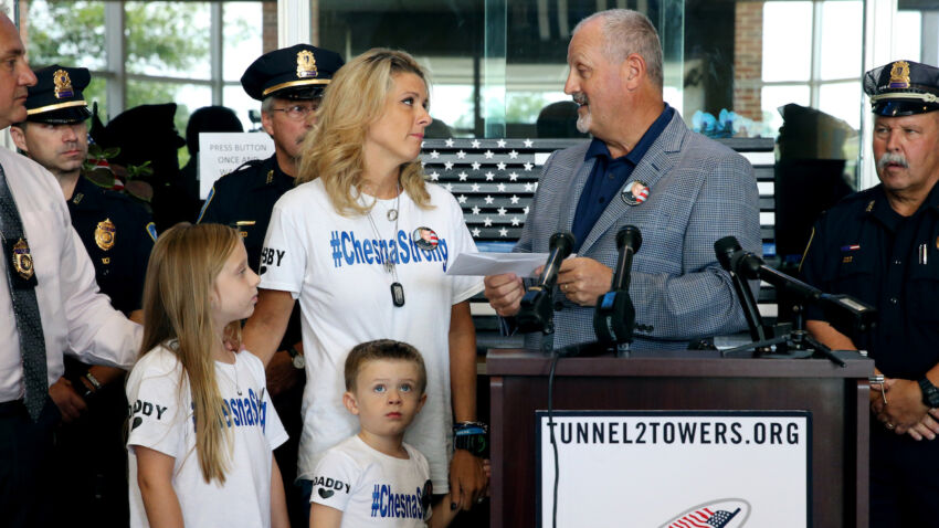 Widow of slain Weymouth police officer raises $19K to help
pay off mortgage for family of Arkansas officer killed on
duty 1