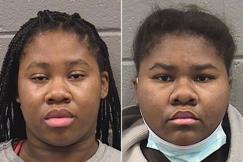 Chicago Sisters Stab Store Security Guard 27 Times After
Being Asked to Wear Face Masks 1