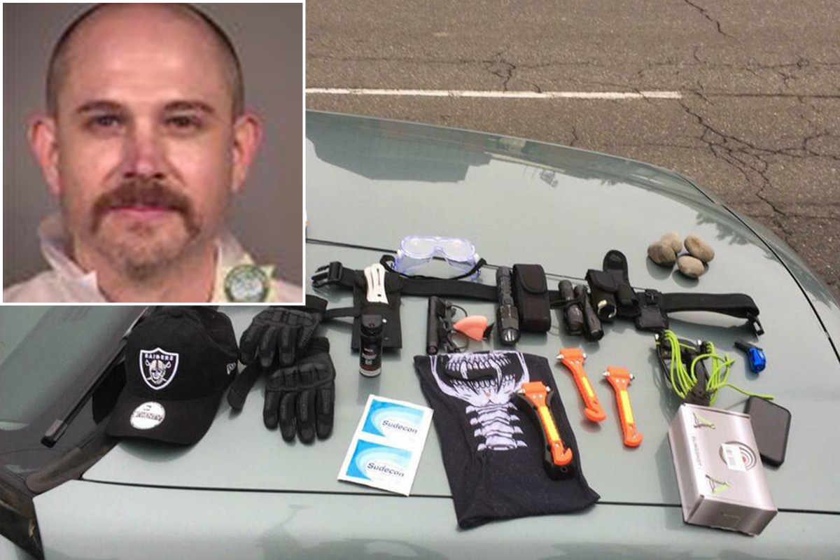 Man pepper-sprayed Portland officer inside patrol car, cops
say 1