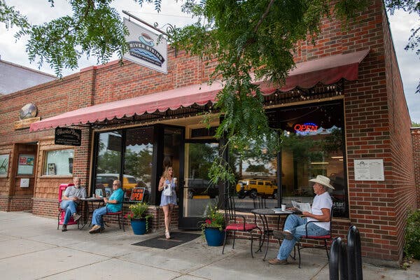 Mask Mandate? In a Montana Town, It ‘Puts Us at Odds With
Customers’ 1