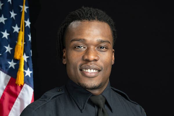 Decision Not to Charge Wisconsin Officer in Fatal Shooting
Draws Protests 1