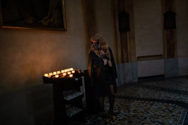 For Italy’s Masked Rap Diva, an Era of Face Coverings Poses
a Dilemma 1