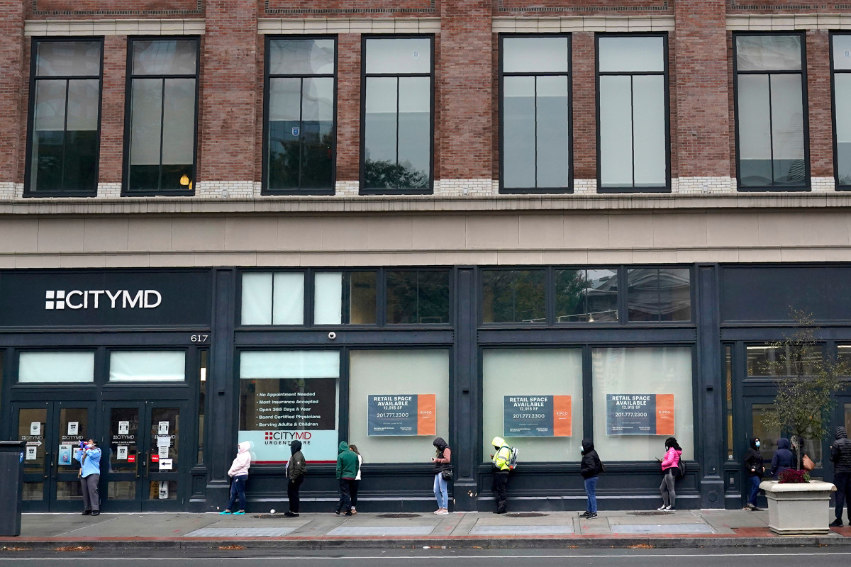 Newark implementing curfews on local businesses to fight
COVID-19 1