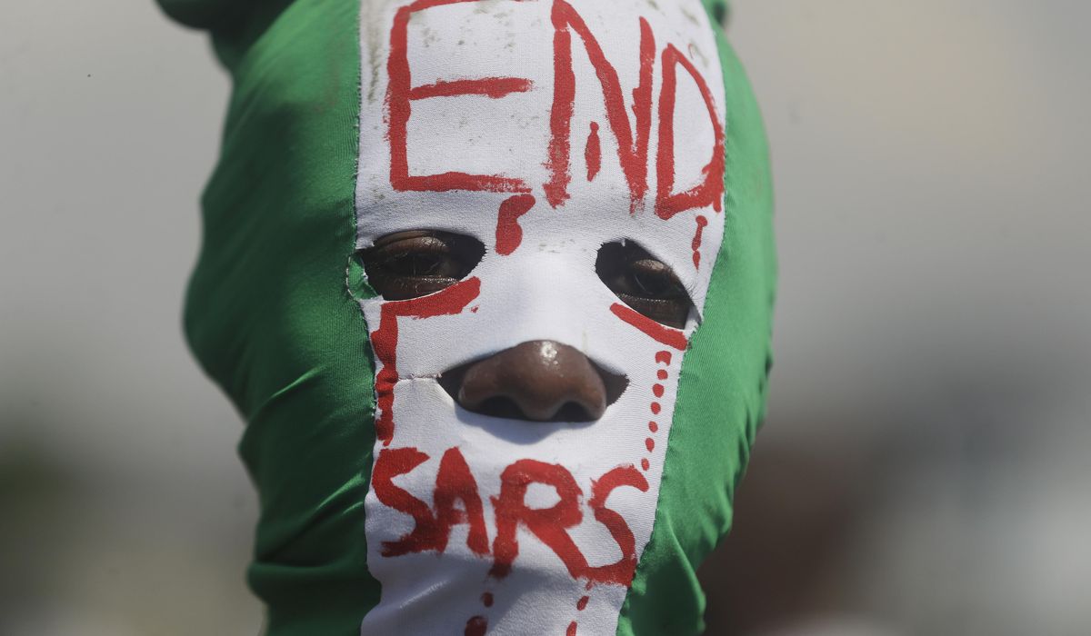 Nigeria's anti-police protesters storm prison, free
inmates 1