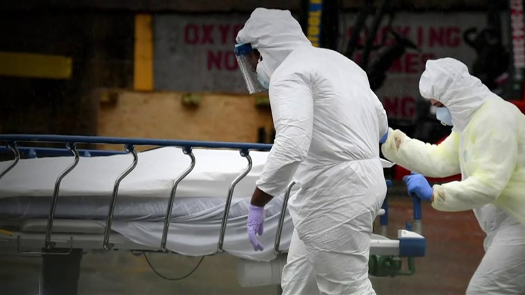 U.S. coronavirus cases on the rise again now that summer has
given way to fall 1