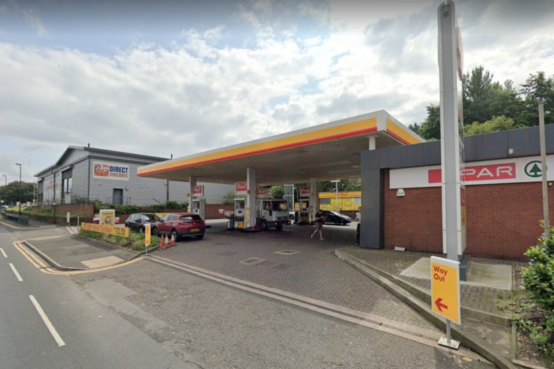 Mass Fight Breaks Out at Gas Station Over Group Reportedly
Not Wearing Masks 1