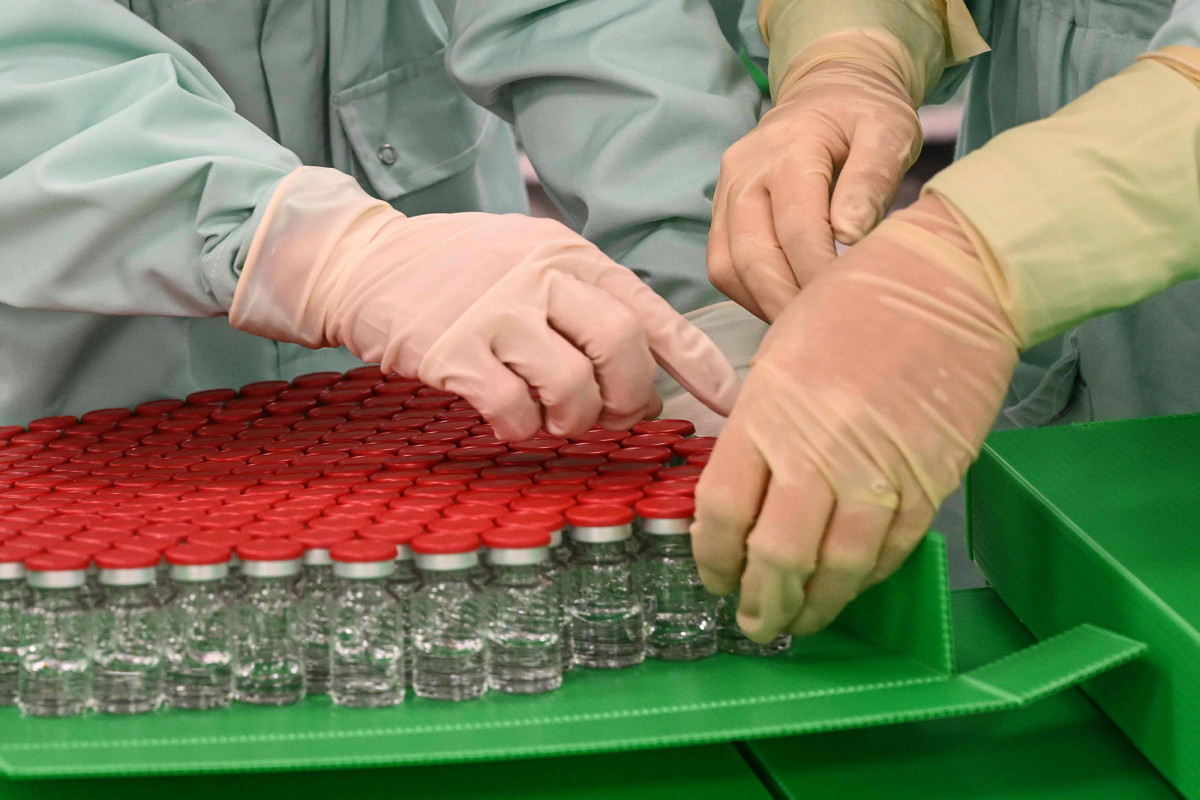 Oxford COVID-19 vaccine prompts immune response among young,
elderly adults 1