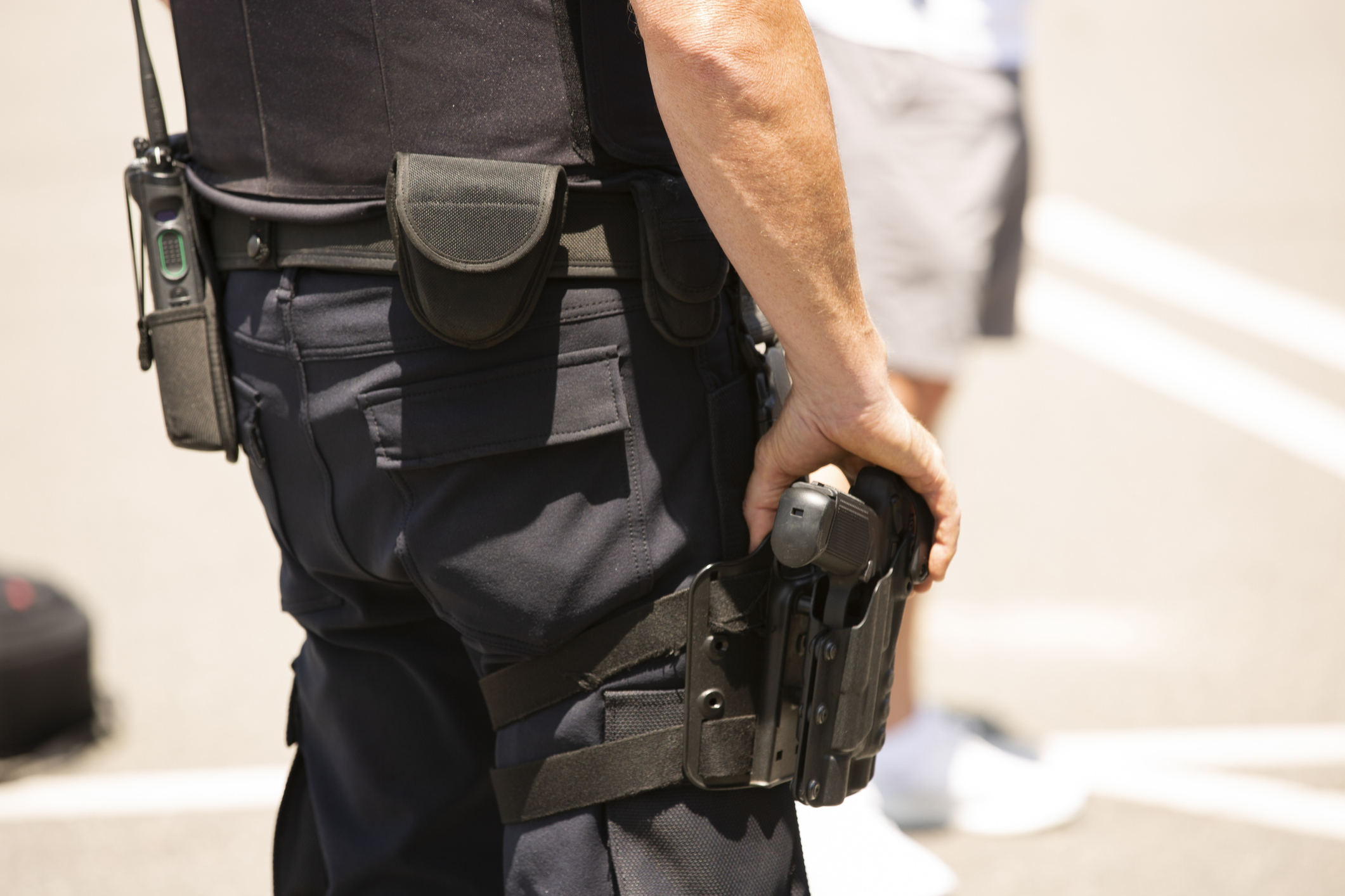 California Cop Investigated For Pulling Gun on Fellow
Officer During Mask Dispute 1