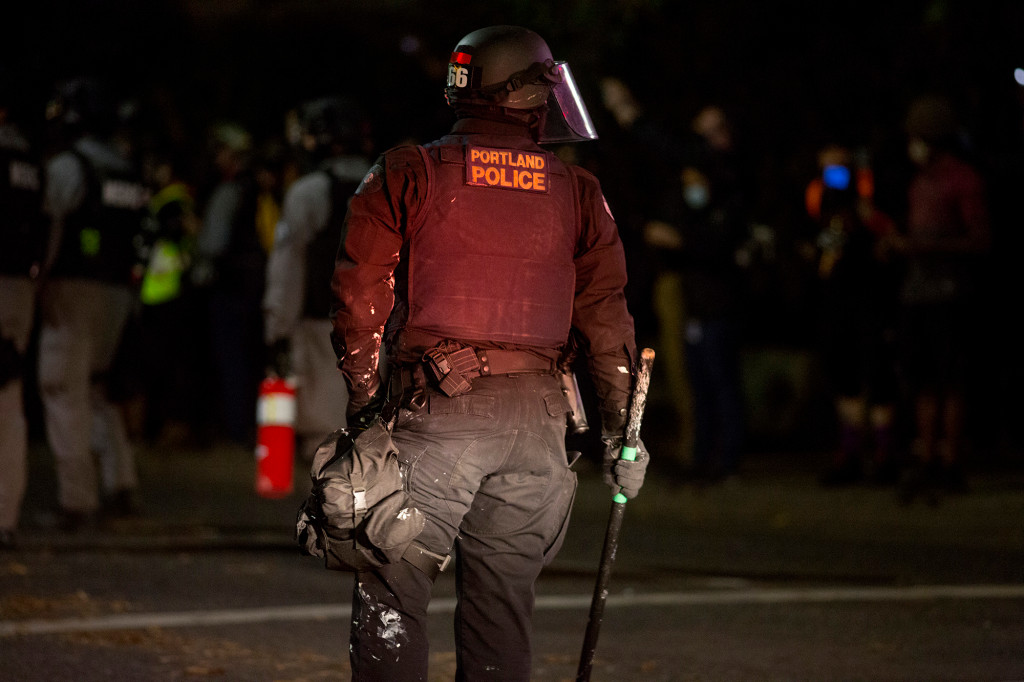 Trump blasts Antifa after Portland rioters topple Lincoln,
Roosevelt statues 1