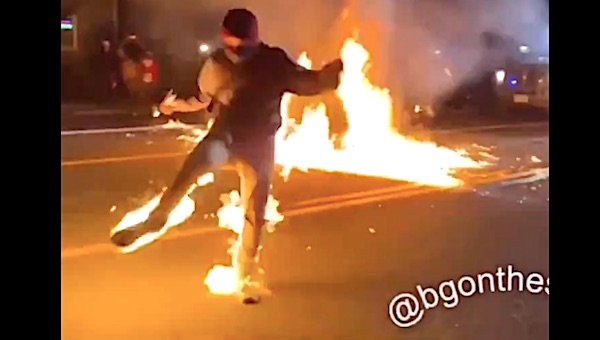 Major news agency mocked for casting rioters as 'regular
citizens' 1