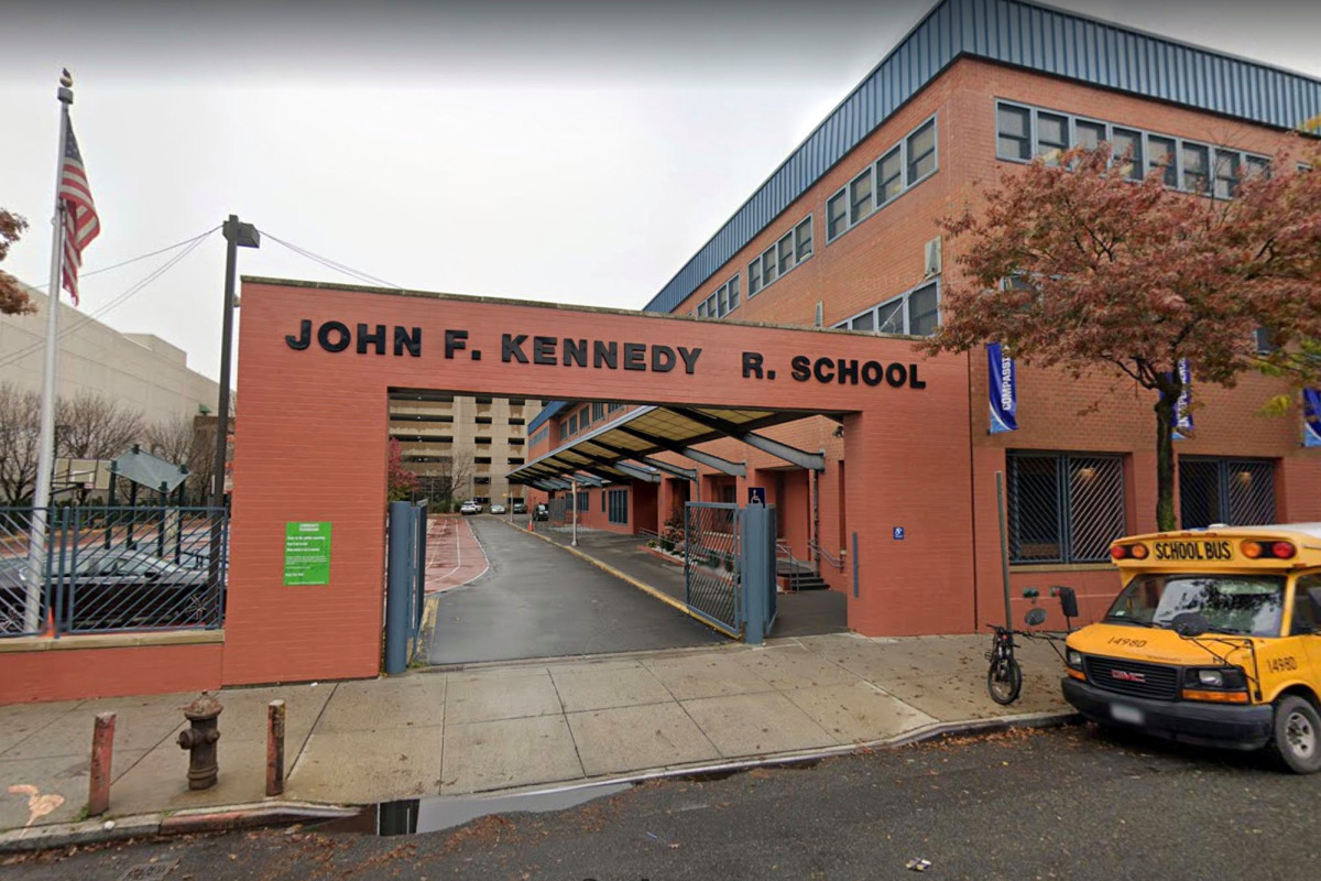 First NYC school closes for extended period due to
coronavirus 1