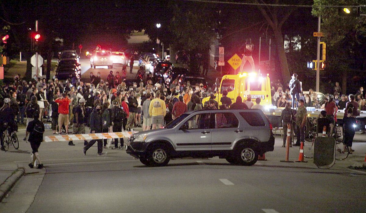 Devonere Johnson, Black man whose arrest triggered violent
Madison protest, to plead guilty 1