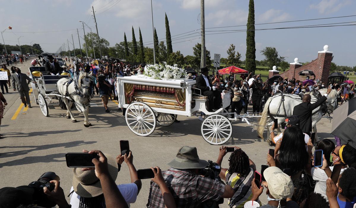 Documents show large police presence at George Floyd
burial 1
