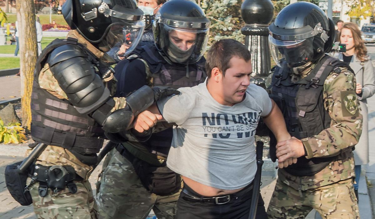 Police detain protesters in Russian city of
Khabarovsk 1