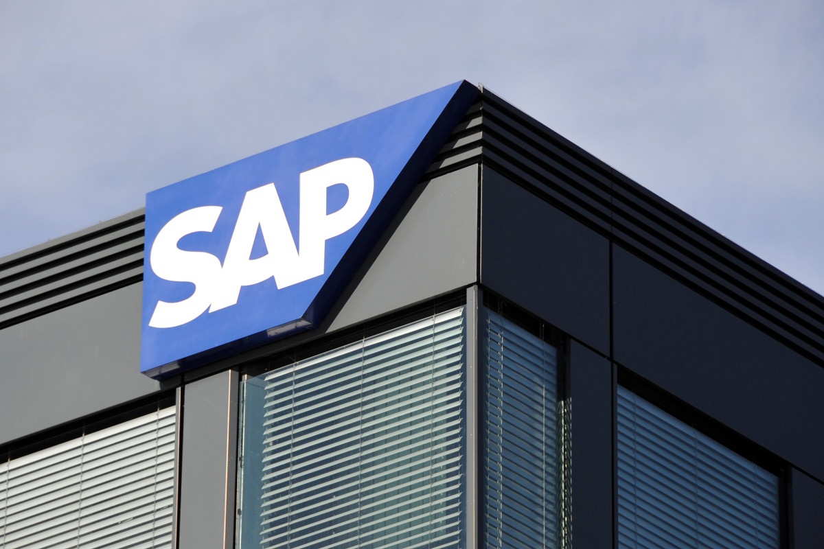 SAP stock plunges 20 percent as COVID-19 hits profit
outlook 1
