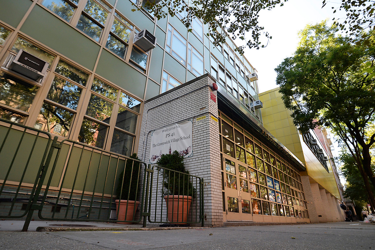 Families are fleeing schools in one of NYC’s top academic
districts 1