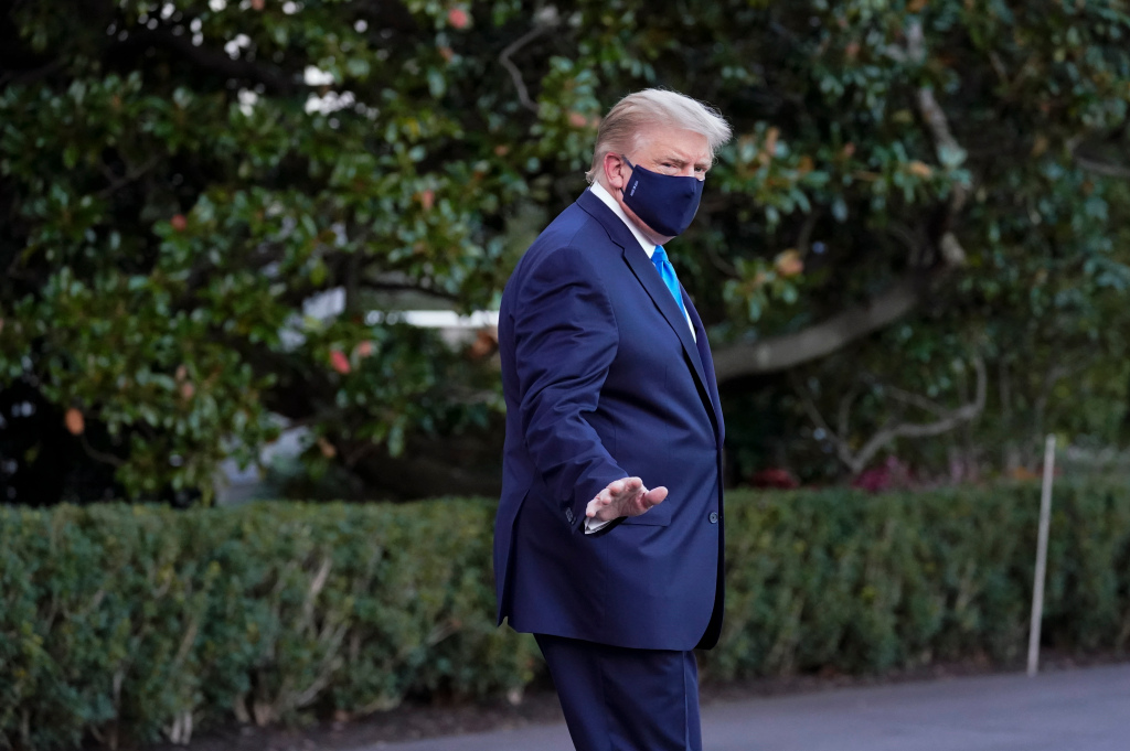 Misinformation spikes after Trump reveals he has
COVID-19 1