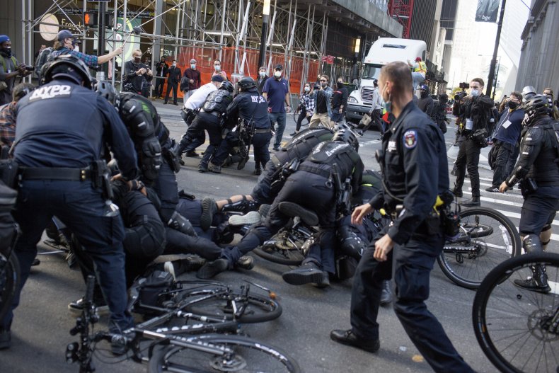 NYPD Officer Suspended for Using Loudspeaker to Support
President on Eve of 'Jews for Trump' Rally 1
