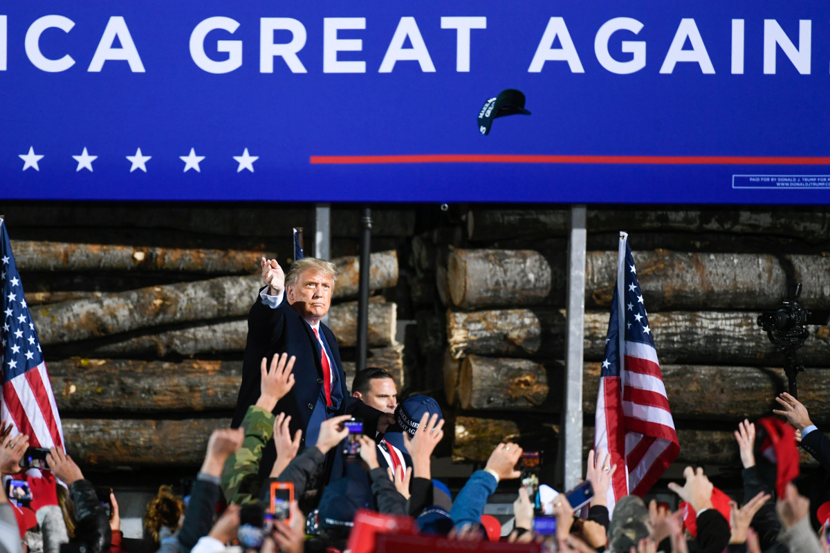 More than 20 coronavirus cases traced to Trump rallies in
Minnesota 1