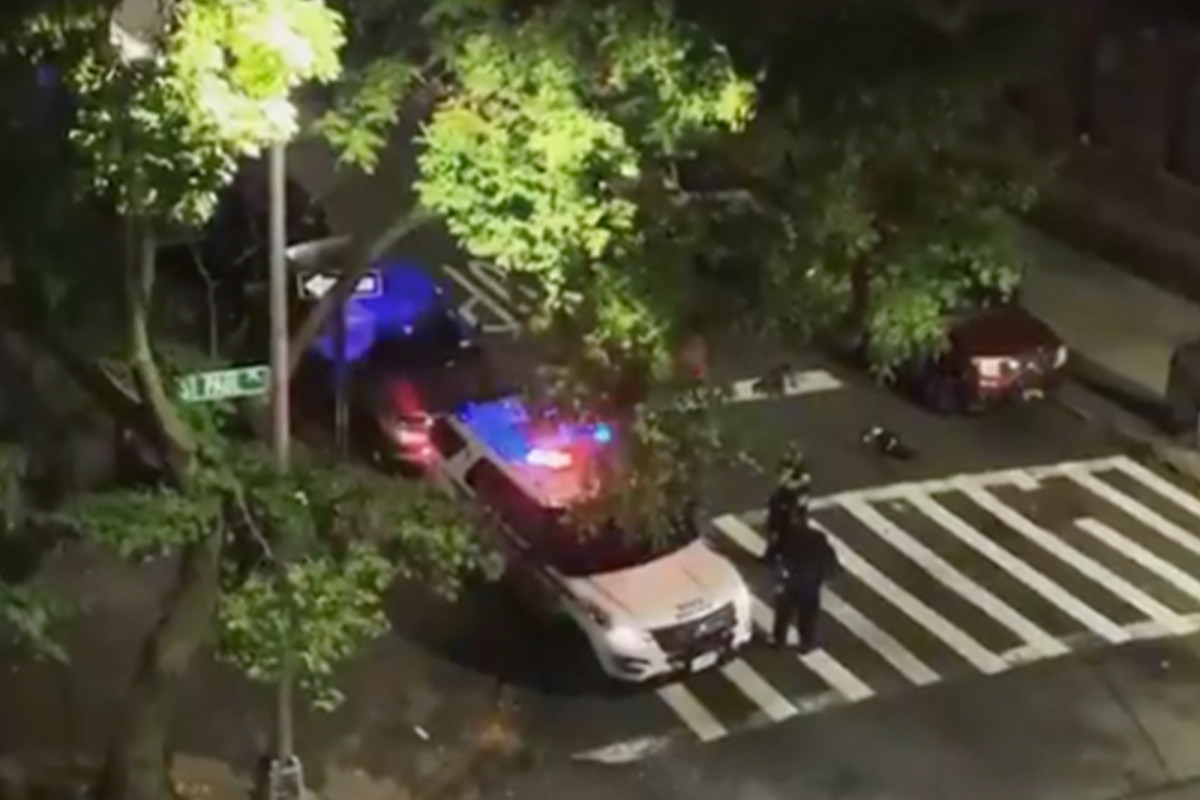 De Blasio, Shea condemn NYPD officer seen blaring ‘Trump
2020’ on video 1