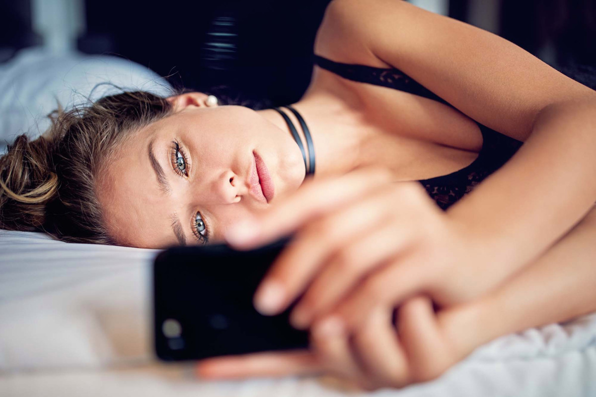 UK couples living apart banned from sex under new COVID-19
rule 1