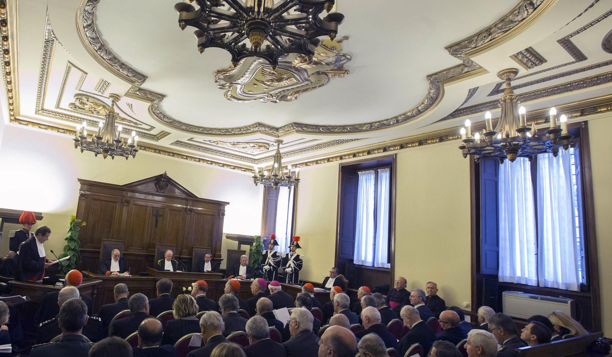Vatican trial for sex abuse in pope's youth seminary
opens 1