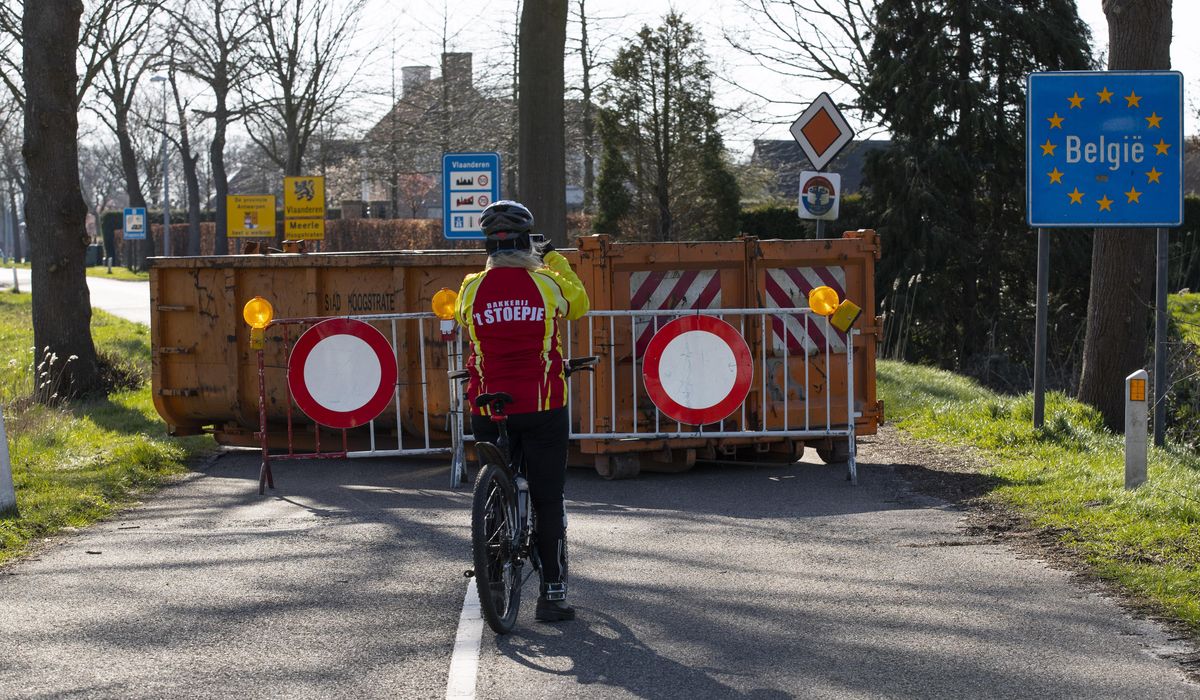 Dutch king returns from vacation after lockdown
uproar 1