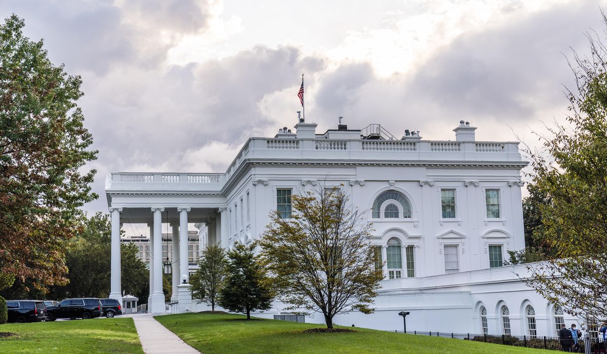 Misinformation spikes as Trump confirms COVID-19
diagnosis 1