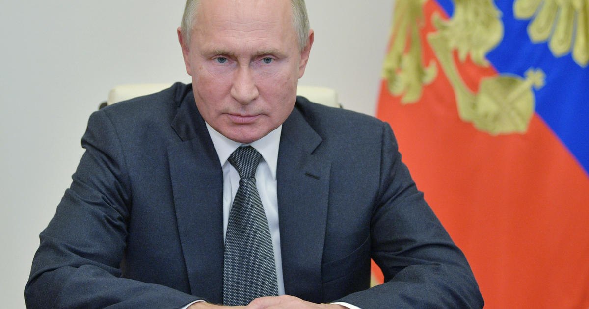Putin orders national mask mandate as COVID cases spike in
Russia 1