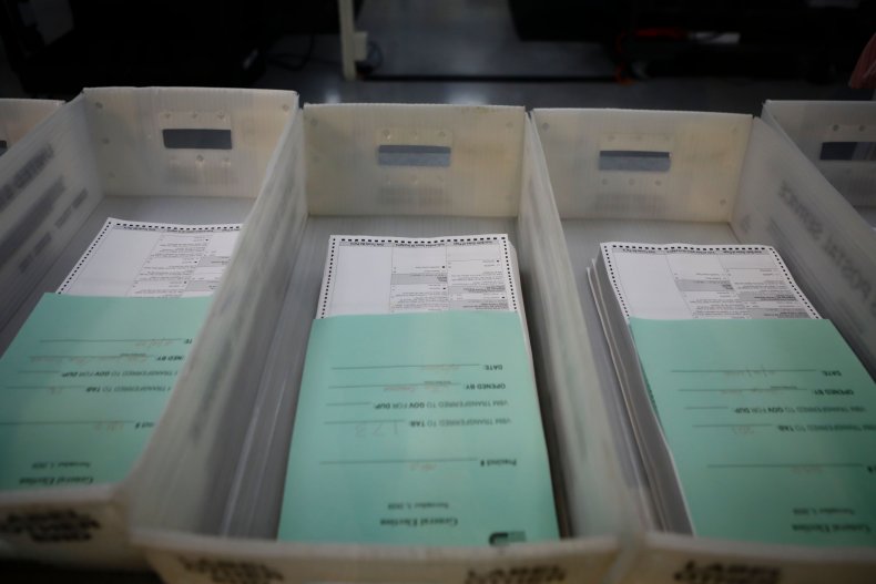 First-Class Mail Missing Arrival Dates as Millions Vote by
Mail, USPS Data Shows 1 First-Class Mail Missing Arrival Dates as Millions Vote by
Mail, USPS Data Shows 1